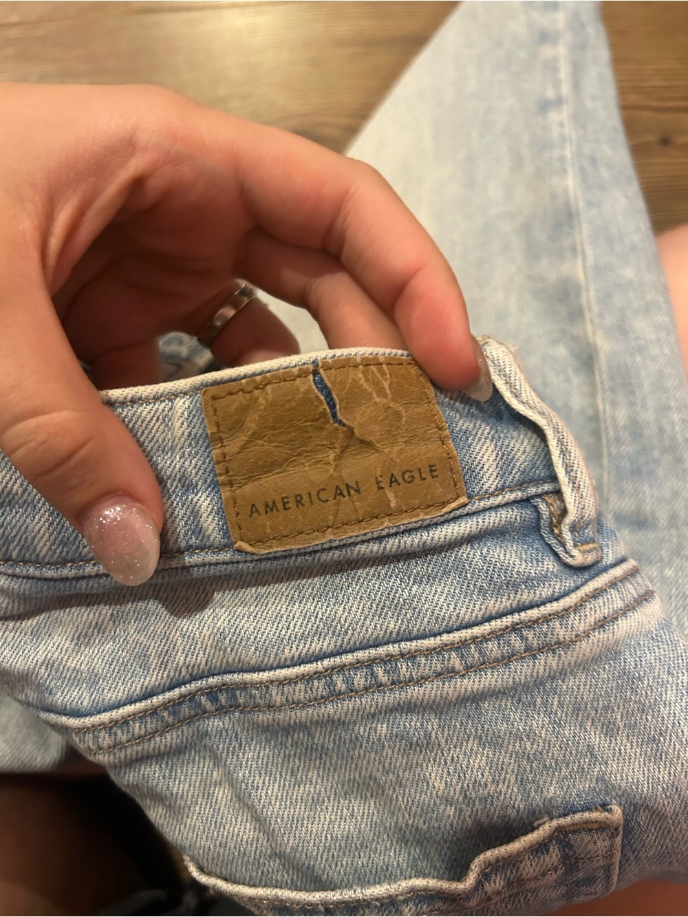 American Eagle Outfitters Light Blue Denim Jeans with Leather Patch - Picture 3 of 4